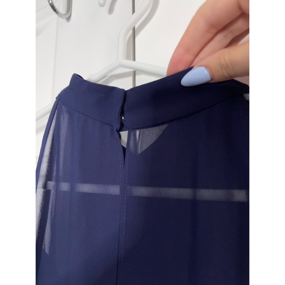 BCBG Generation dress. Only worn once. Perfect condition. All hardware intact - Picture 4 of 9